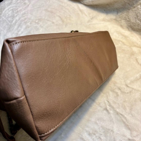 Western Shoulder Bag Hazelnut Brown CBOCS Distribution Drawstring Bronze Hardwre - Picture 8 of 16